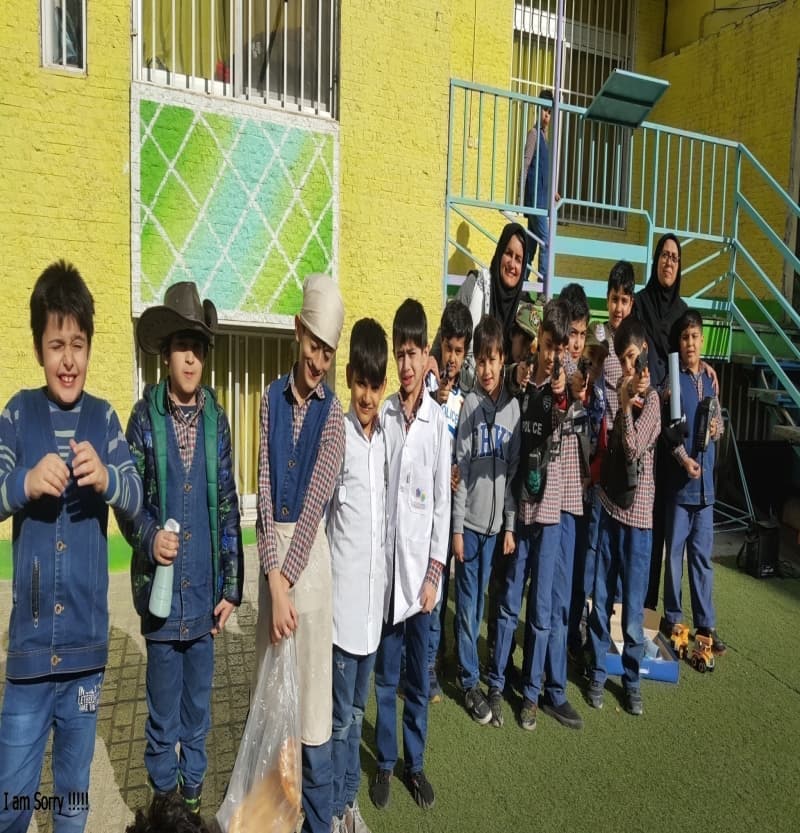 نمایش خلاق دانش آموزان و آموزش مشاغل