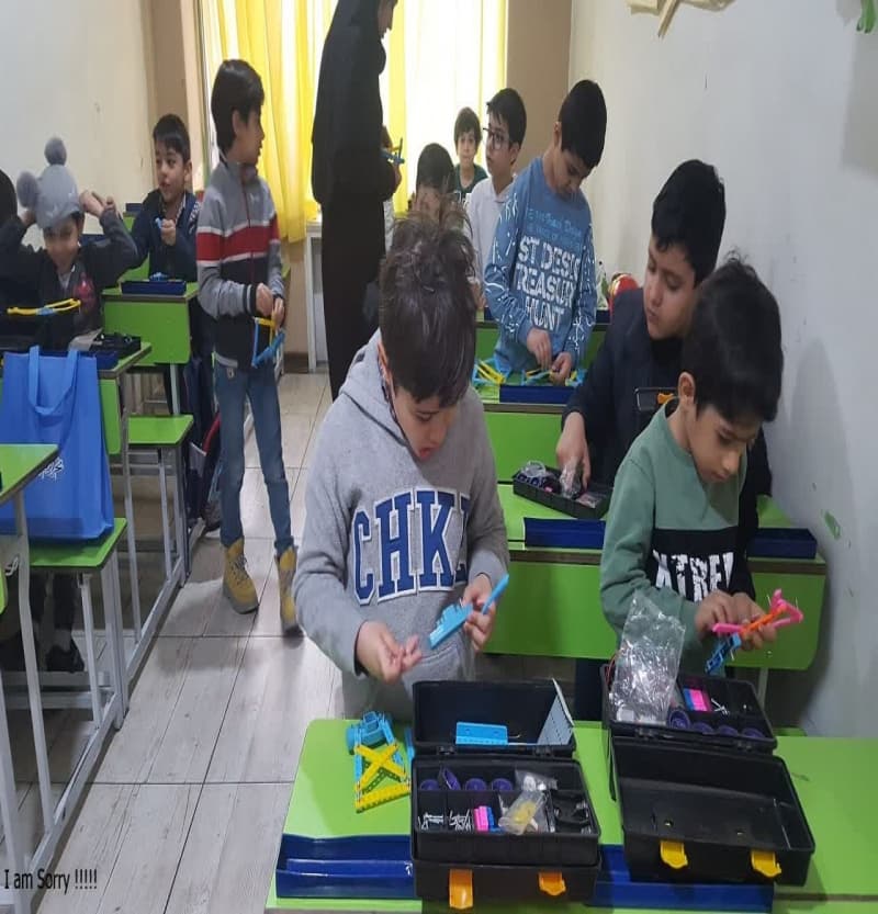 کلاس مهارت آموزی  دبستان کارا و ساخت ربات
