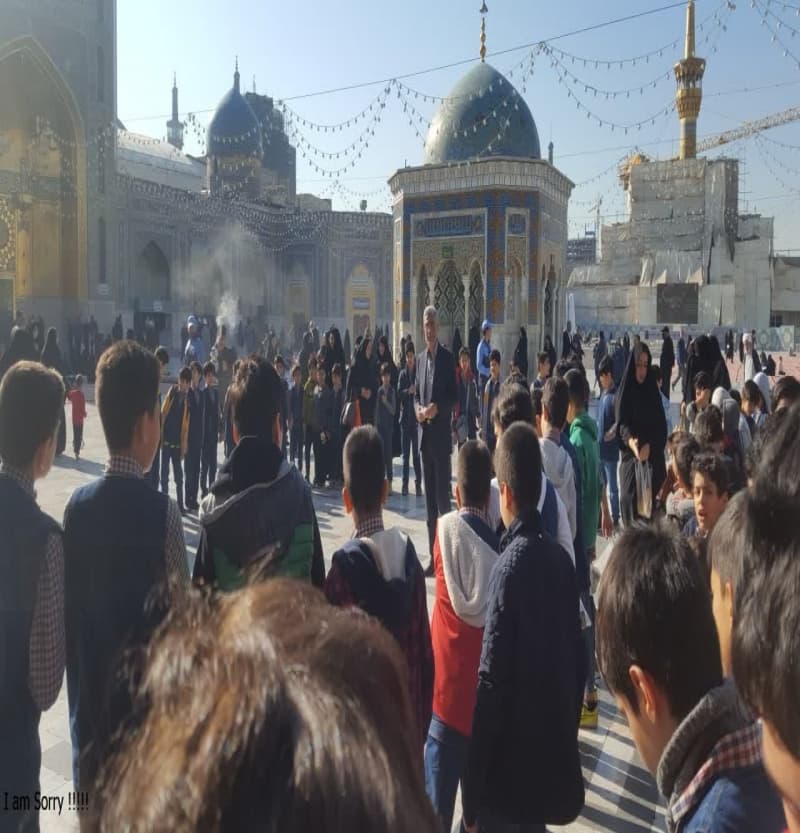 اردوی زیارتی دانش آموزان دبستان کارا و حضور در حرم طهر رضوی وطعام دانش آموزان از غذای متبرک در مهمانسرای حرم مطهر در شروع سال تحصیلی